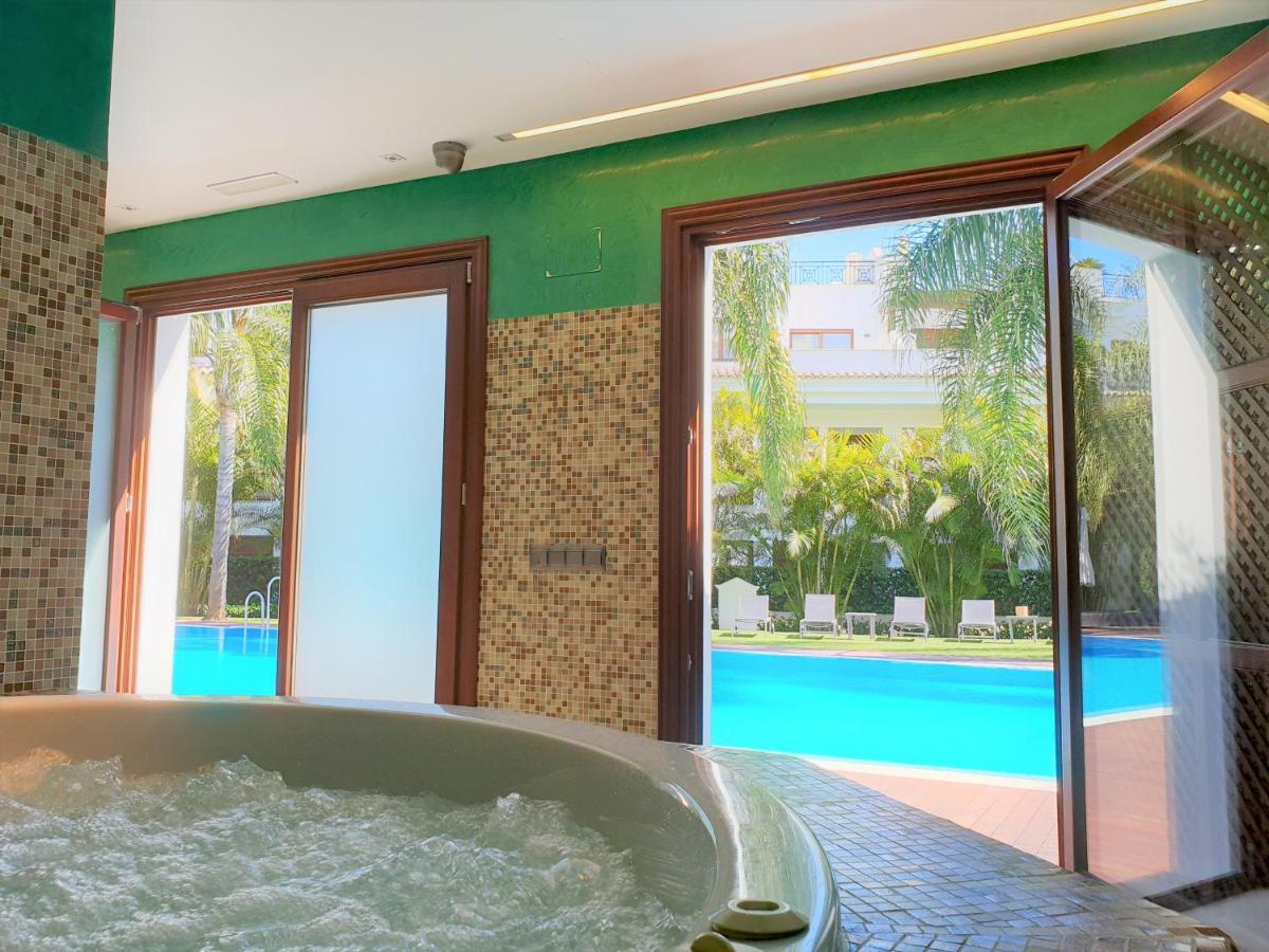Luxury Apartment Frontal Beach In Doncella Beach 埃斯特波纳 外观 照片