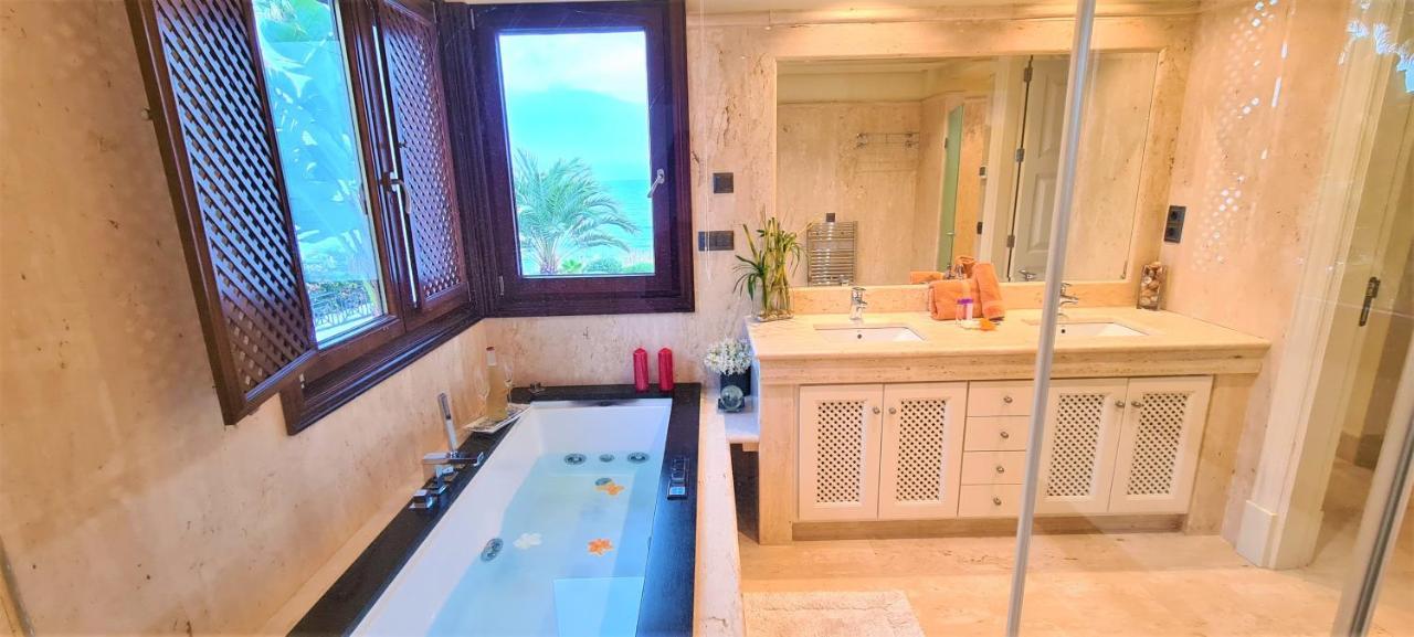 Luxury Apartment Frontal Beach In Doncella Beach 埃斯特波纳 外观 照片