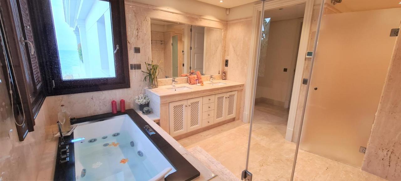 Luxury Apartment Frontal Beach In Doncella Beach 埃斯特波纳 外观 照片