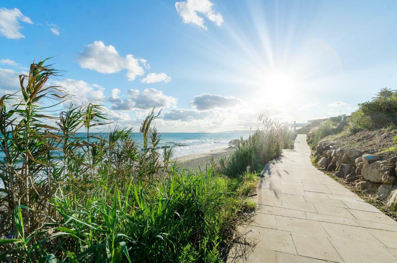 Luxury Apartment Frontal Beach In Doncella Beach 埃斯特波纳 外观 照片